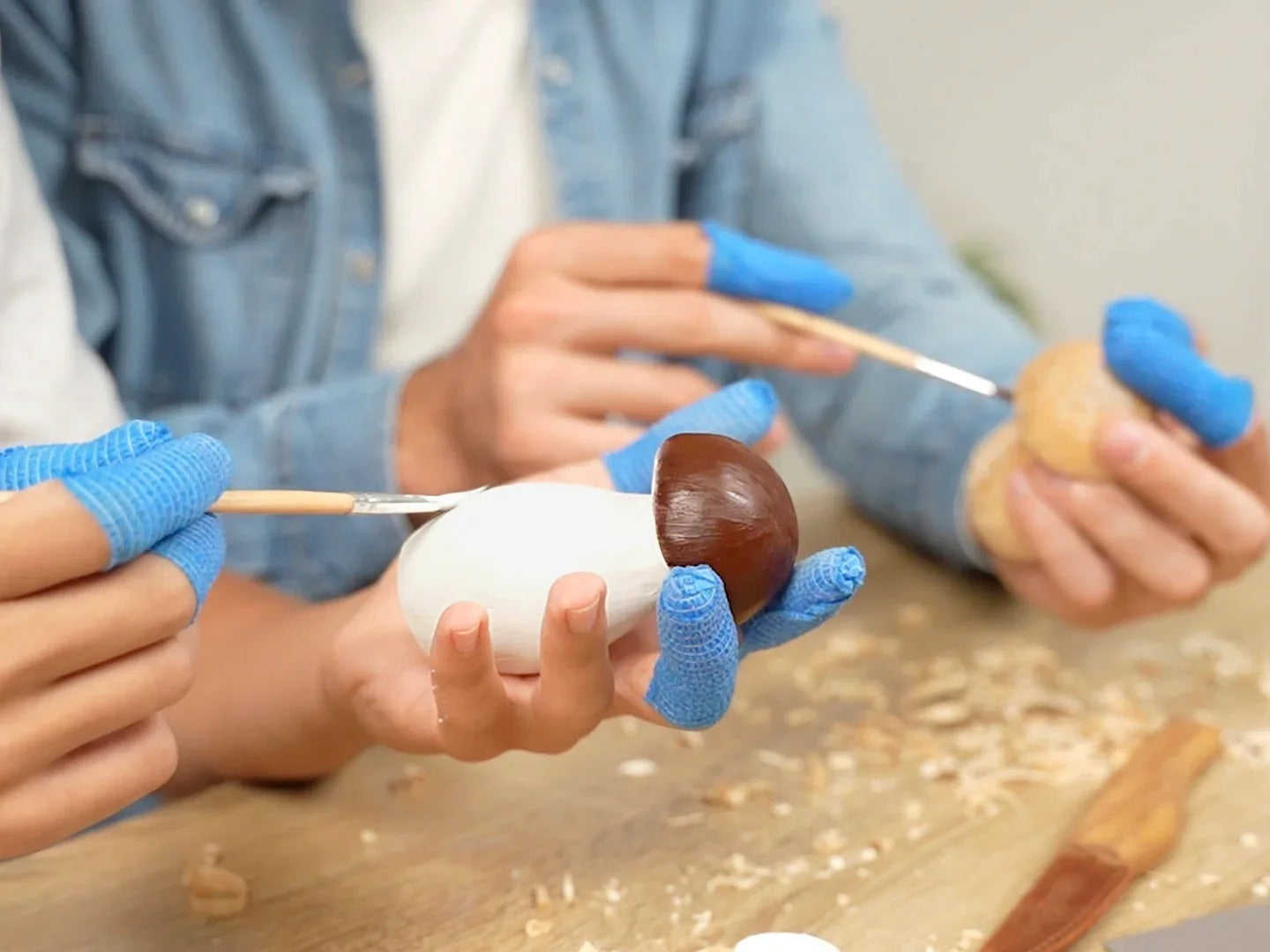 Beaver Craft DIY09 Family Fun Wood Carving Starter Kit - Two Knives, Two Blocks, and More