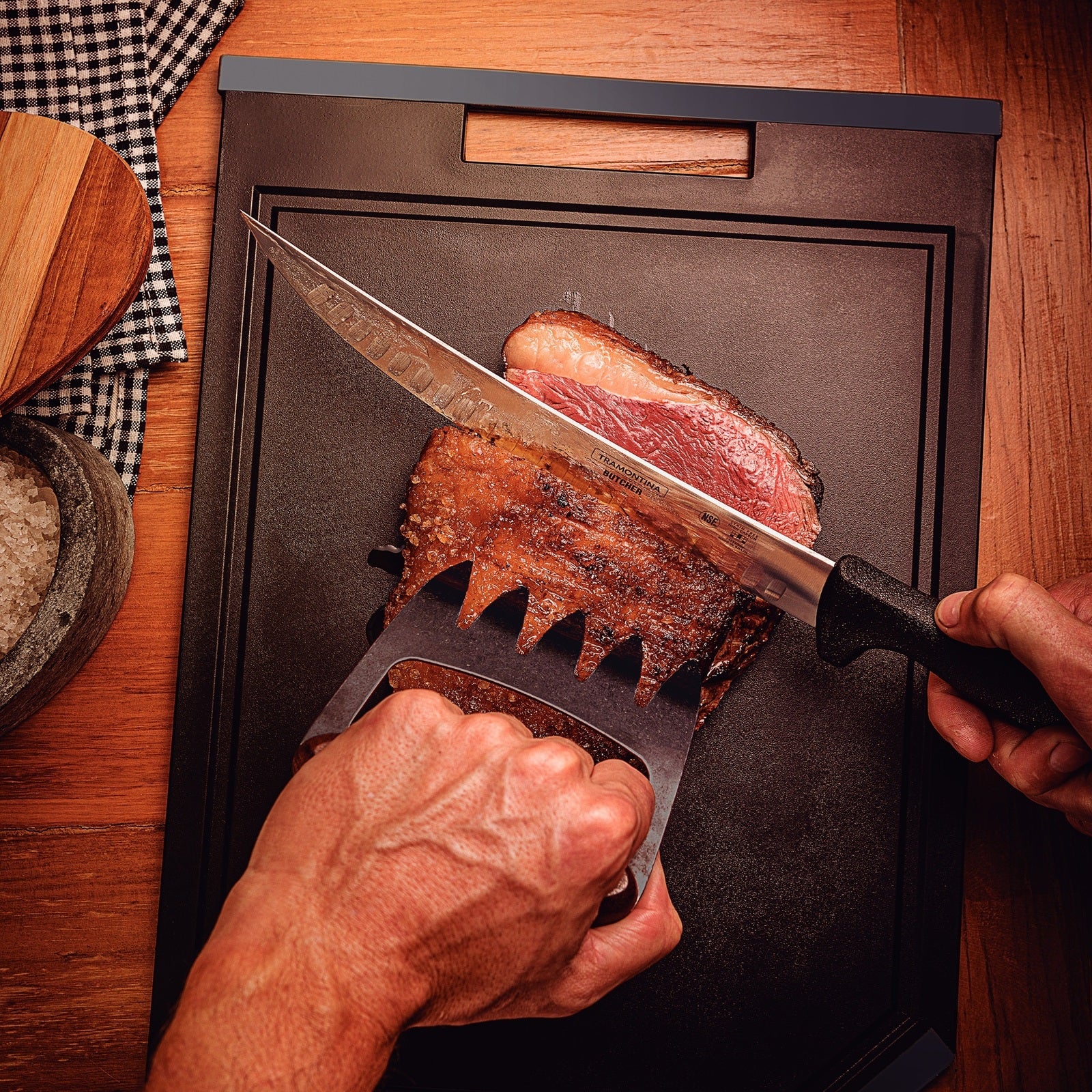 BLACK COLOUR POLYPROPYLENE CUTTING BOARD